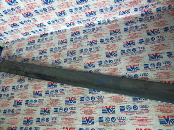 7H5853073B | VW Transporter Sürgülü Sol Kapı Çıtası VAG