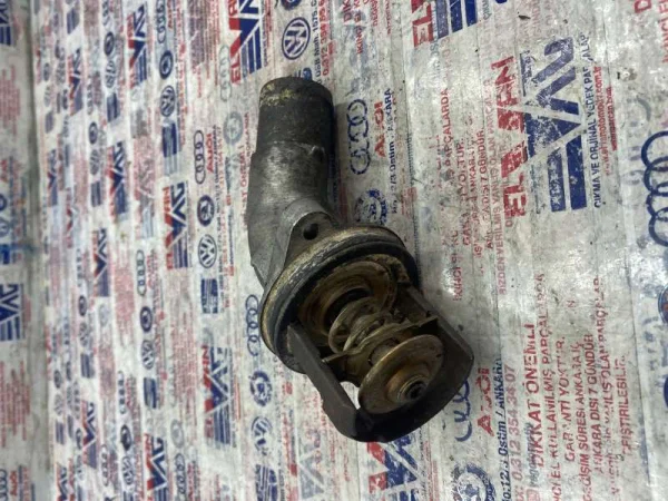 06C121111E | Termostat | Audi A4, A6 VAG