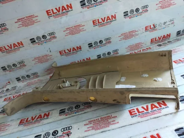 7H5867244E | VW Transporter Sağ Orta Direk Kaplaması VAG