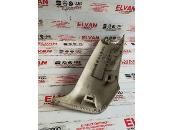 1J9867288B | İç Kapı Döşeme Klipsi | VW Bora, Golf, Jetta VAG