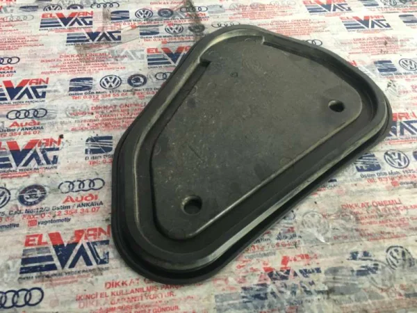 8V5839915 | Audi A3 Arka Sol İç Kapı Panel Kapağı VAG
