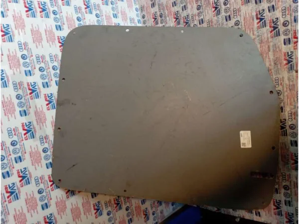 2K0867203 | VW Caddy Sürgülü Sol Kapı Döşemesi VAG