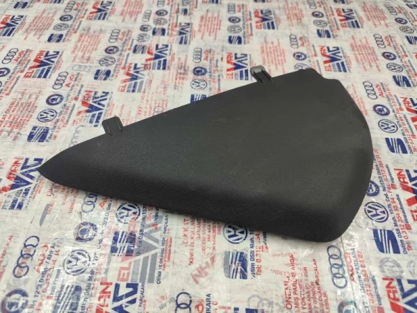 8W0857085C | Audi A4 Sol Göğüs Yan Kapağı VAG
