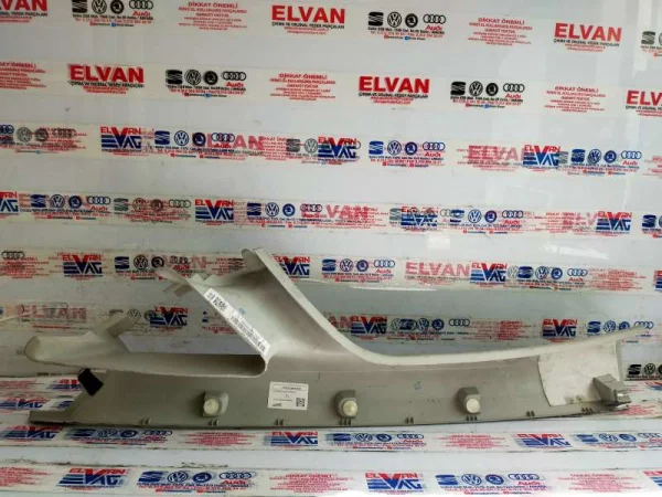 2K5867234B | VW Caddy Sağ Ön Cam Direk Döşemesi VAG