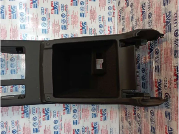 3G1863241C | VW Passat Orta Konsol VAG