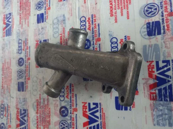049121133 | Üst Su Flanşı | VW Golf, Scirocco VAG