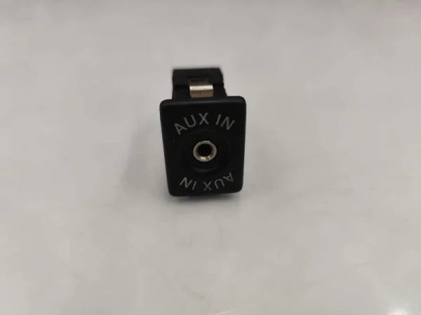 5N0035724 | Aux Girişi VAG