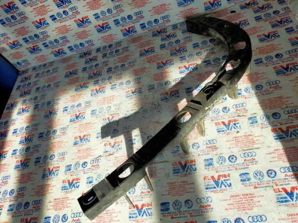 5P0807863B | Seat Altea Arka Tampon Bağlantı Braketi VAG