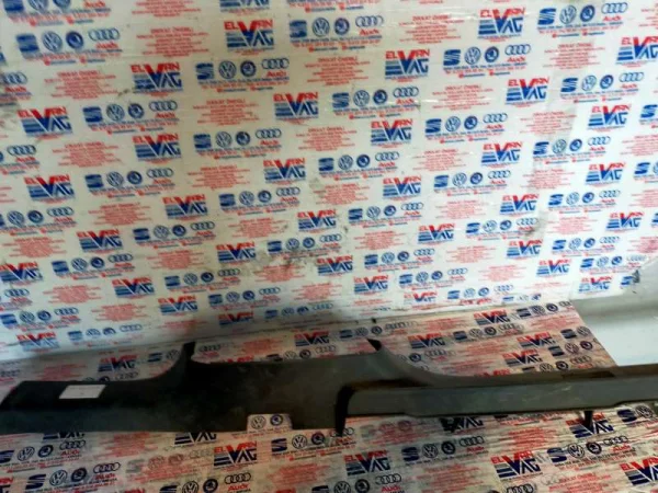 5P0853371A | İç Marşpiyel Çıtası | Seat Altea, Toledo VAG