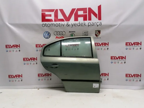 1Z5833056 | Skoda Octavia Sağ Arka Kapı VAG
