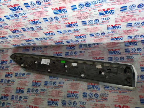 3V0854950 | Sağ Arka Kapı Bandı VAG