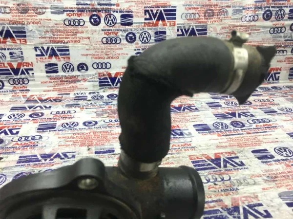 059121102C | Soğutma Suyu Hortumu | Audi A4, A6, Q5 VAG