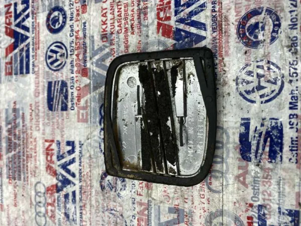 1M5853601D | Seat Leon Arka Bagaj Kapak Arması VAG