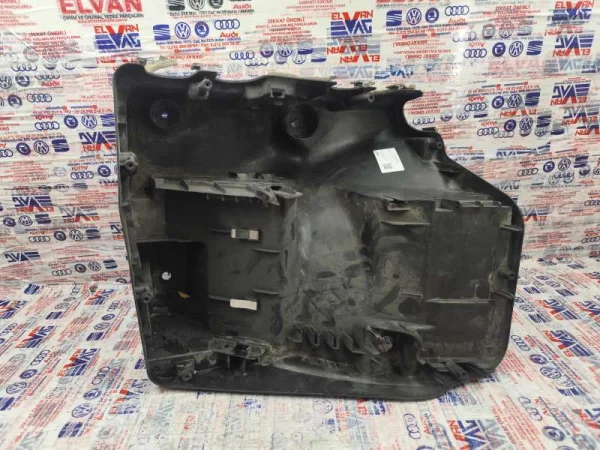 7E0907296A | VW Transporter Sigorta Kutusu Alt Kapağı VAG
