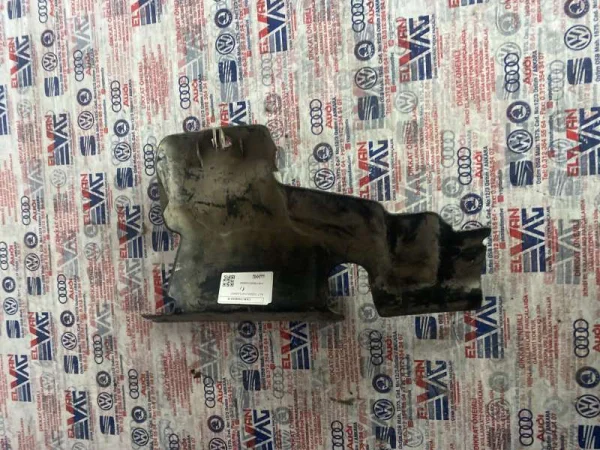 7H0825215 | VW Transporter Alt Muhafaza Plastik Kapağı VAG