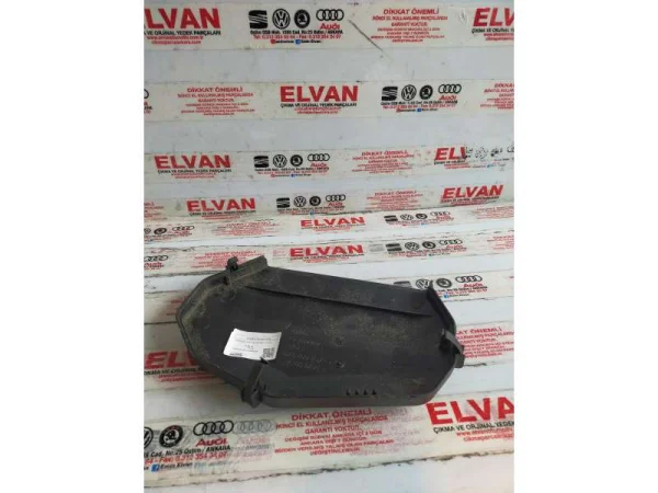 078109107Q | Sağ Üst Triger Kayış Muhafazası | VW Passat - Audi A4, A6, A8 - Skoda Superb VAG