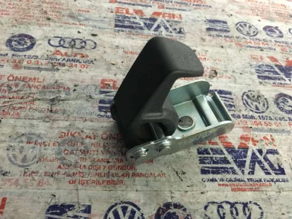 3V5867615 | Skoda Superb Arka Bagaj Sabitleme Kancası VAG