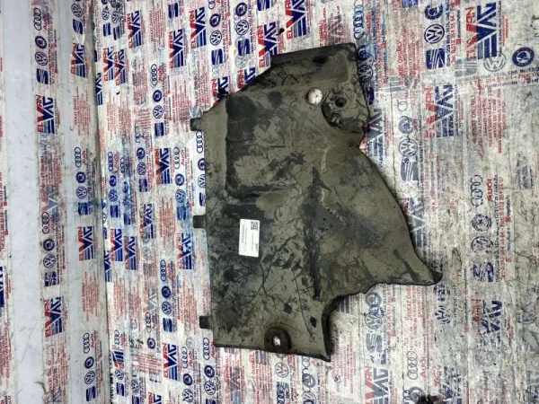 8K0825201A | Sol Alt Taban Muhafaza Plastiği | Audi A4, A5 VAG