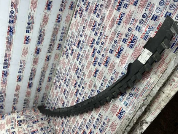 1K0805083 | VW Golf Ön Tampon Destek Plastiği VAG