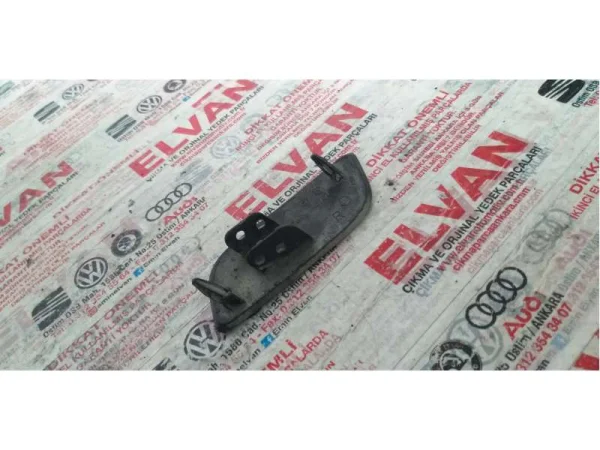 8L0807754 | Sağ Far Yıkama Kapağı VAG