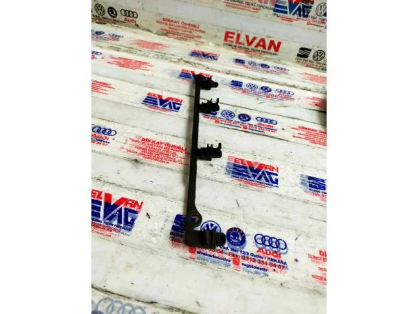 06A905131C | Ateşleme Bobini Kablo Tutucusu | VW Bora, Caddy, Golf - Audi A3 - Seat Altea, Toledo VAG