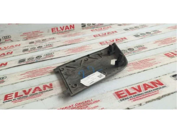 1P1857504 | Seat Leon Torpido Gözü Kapağı VAG