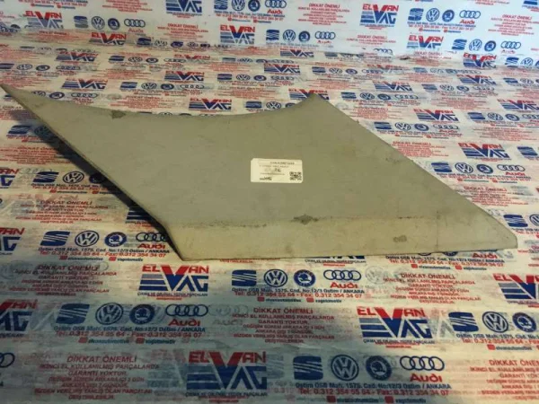 5J9867245A | Skoda Fabia Sol Arka Direk Kaplaması VAG