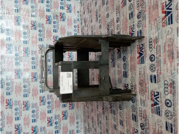 1T0857669H | Orta Kol Dayama | VW Caddy, Touran VAG