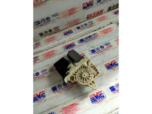 5N0959704D | VW Tiguan Arka Sağ Cam Motoru VAG
