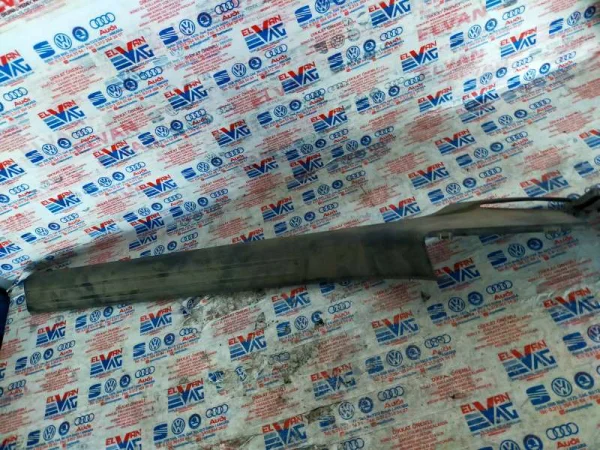 1P0853371A | Seat Leon Sol Marşbiyel Kaplaması VAG