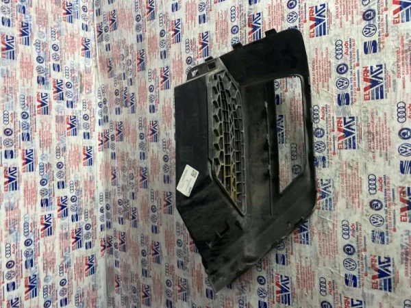 7C0853666A | Sisli Sağ Sis Far Kapağı | VW Crafter, E-Crafter VAG