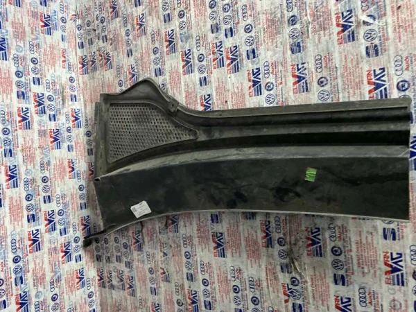 3G1819404C | VW Passat Sağ Ön Cam Izgarası VAG