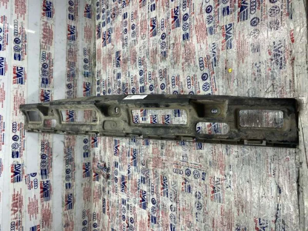 1K8807863A | VW Scirocco Arka Tampon Bağlantı Ayağı VAG