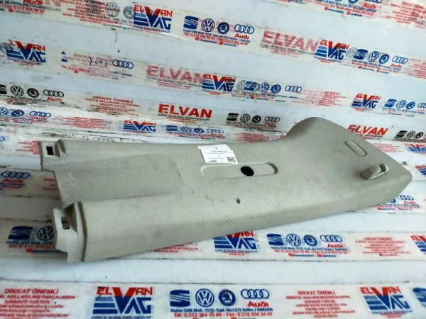 2K5867244K | VW Caddy Sağ Üst Orta Direk Kaplaması VAG