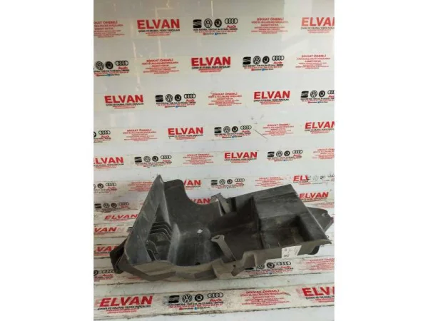 3B9867705D | Bagaj Yan Kapağı VAG
