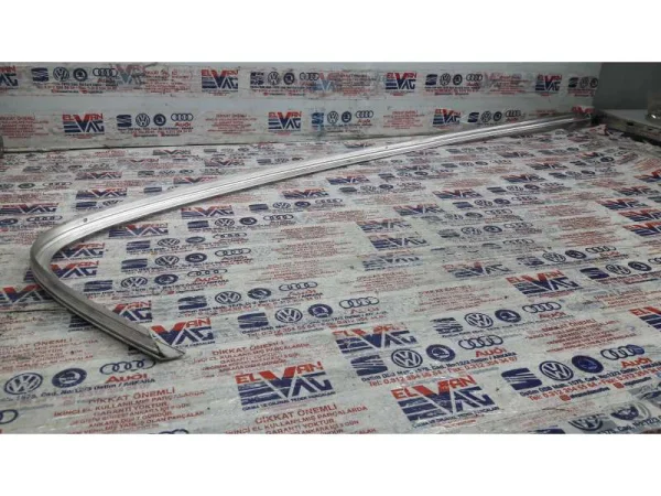 3C5839643 | VW Passat Sol Arka Kapı Üst Çevre Nikelajı VAG