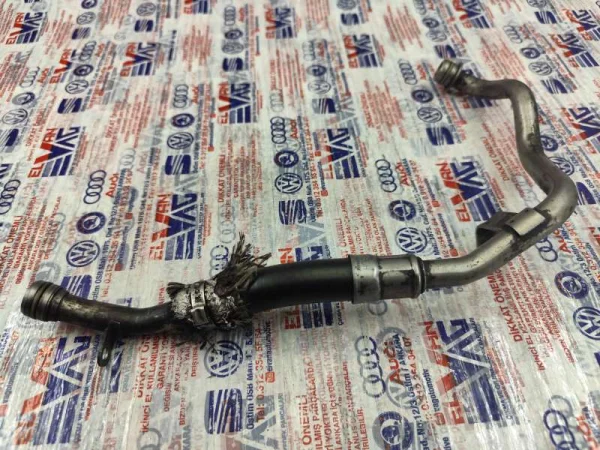 059145735Q | Turbo Yağ Dönüş Borusu | VW Touareg - Audi Q7 VAG
