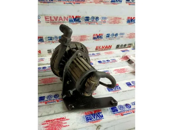 06A131085D | Hava Pompası Braketi | VW New Beetle, Polo - Seat Ibiza VAG