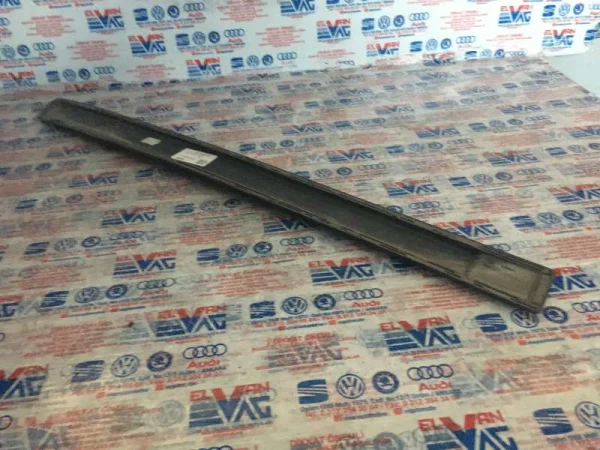 5J6853753 | Skoda Fabia Sol Arka Kapı Çıtası VAG
