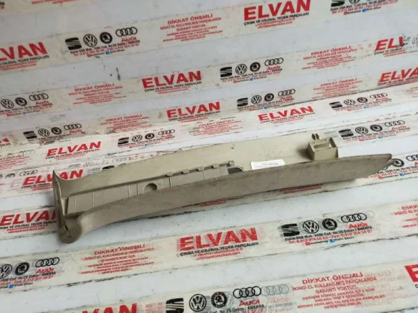 1J9867288A | VW Jetta Sağ Arka Direk Kaplaması VAG