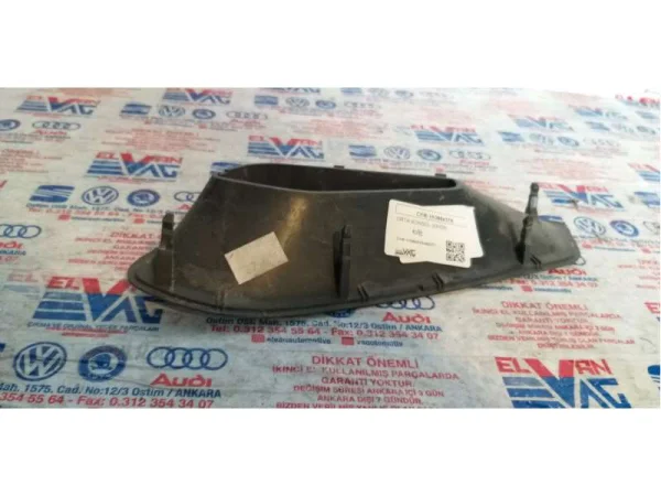 1K0864376 | Orta Konsol Yan Kaplaması VAG