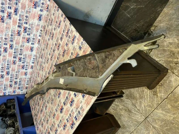 4B5867245 | Sol Üst C Sütun Kaplaması VAG