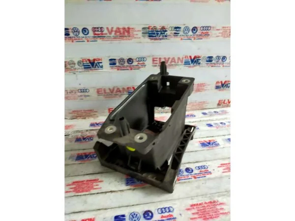 510863233 | VW Golf Sabitleme Braketi VAG