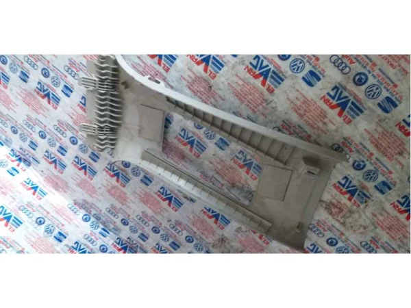 6R4867243A | Sol Arka Direk Kaplaması VAG