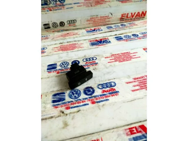 7L6962125 | VW Touareg Merkezi Kilit Butonu VAG