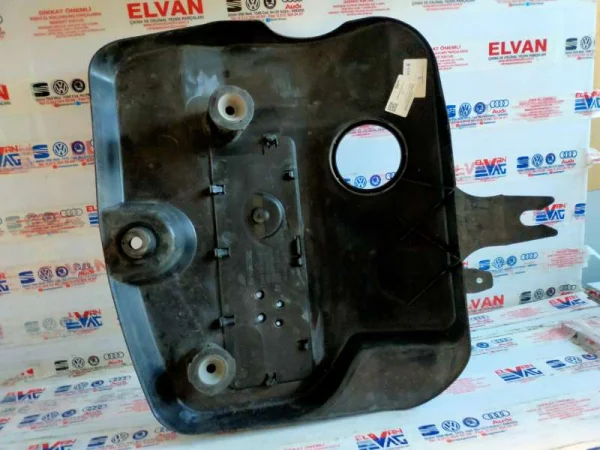 7M3103925B | Motor Üst Kapağı VAG