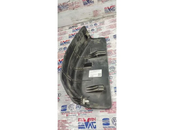 2K0867425B | VW Caddy Arka Silecek Motor Kapağı VAG