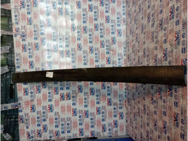 3B5807423 | VW Passat Arka Tampon Orta Bandı VAG