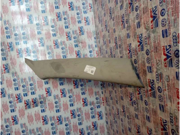5J0867234 | Sağ Ön İç Direk Plastiği VAG