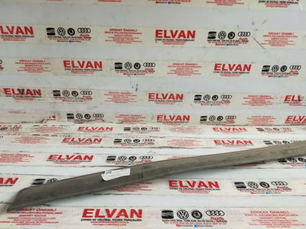 1H4853516A | Sağ Ön Kapı Çıtası | VW Golf, Vento VAG